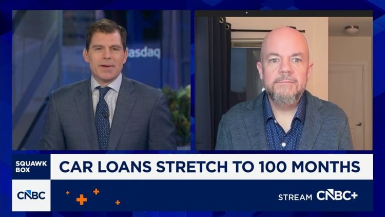 Average new car price will reach 50000 this year says Kelley Blue Book039s Sean Tucker