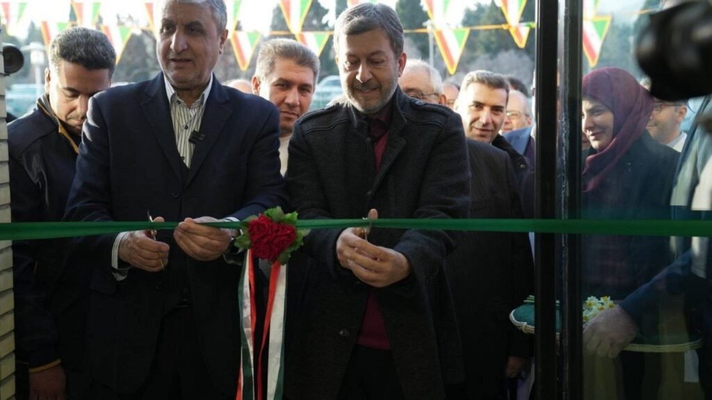 Iran launches the largest national complex for plasma therapy